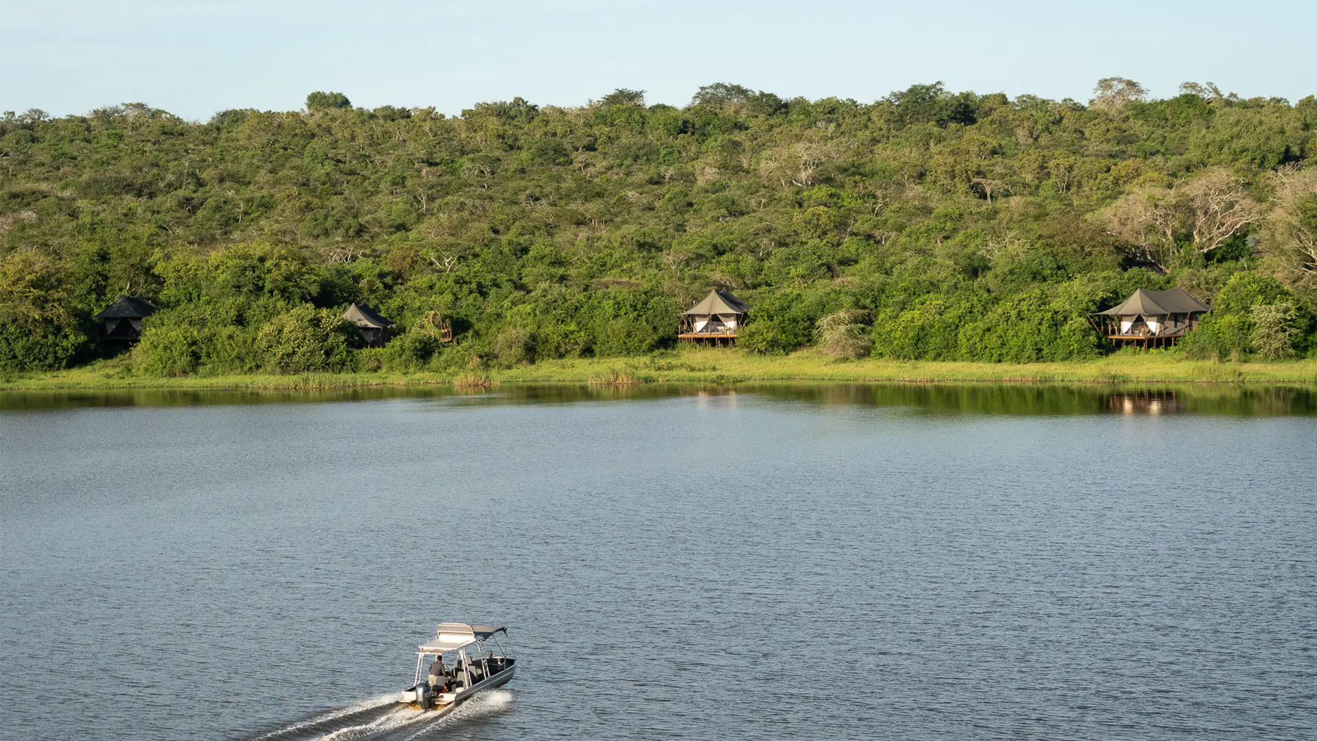 Discover Rwanda's top glamping spots with luxury safari camps and lodges. Enjoy thrilling wildlife safaris, exceptional accommodations, and ultimate comfort Luxury glamping, Rwanda, Safari Camps, Lodges, Wildlife Safaris, Accommodations, Gorilla tours, Rwanda Itineraries